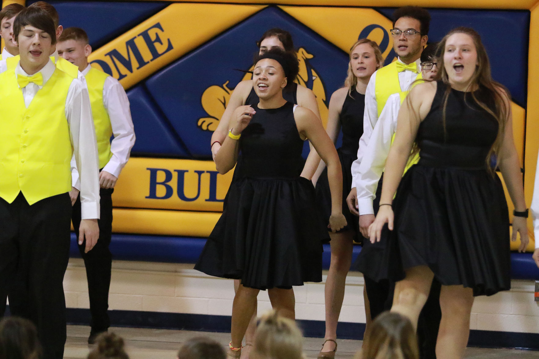 PHOTO GALLERY Harmony performs at Northfield Elementary